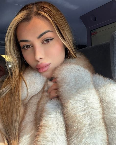 Emilynarizinhoo - Vídeos Emilynarizinho Xvideos.