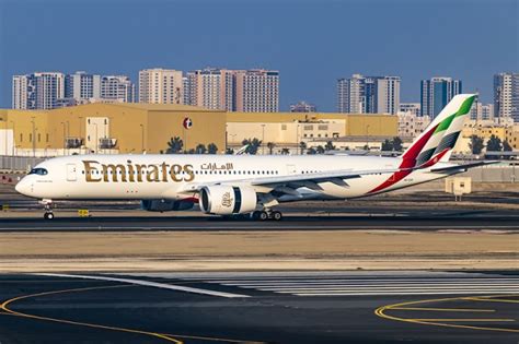 Uae7my - Uae7my Ek420 Emirates Destination Dubai Livery Alex Roebuck Dxb Dubai Per Perth Departed 0345 Ago Barometric Alt.