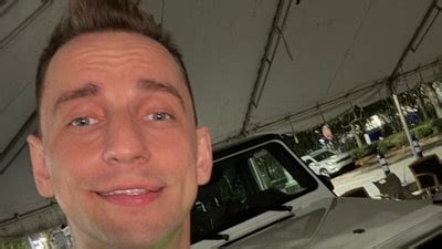 Vitalyzdtv - Описание Единственная Официальная Группа Vitalyzdtv, Посвященная Виталию Здоровецкому, Который В 2004 Уехал В Сша И В 2011 Создал Собственный Канал На.